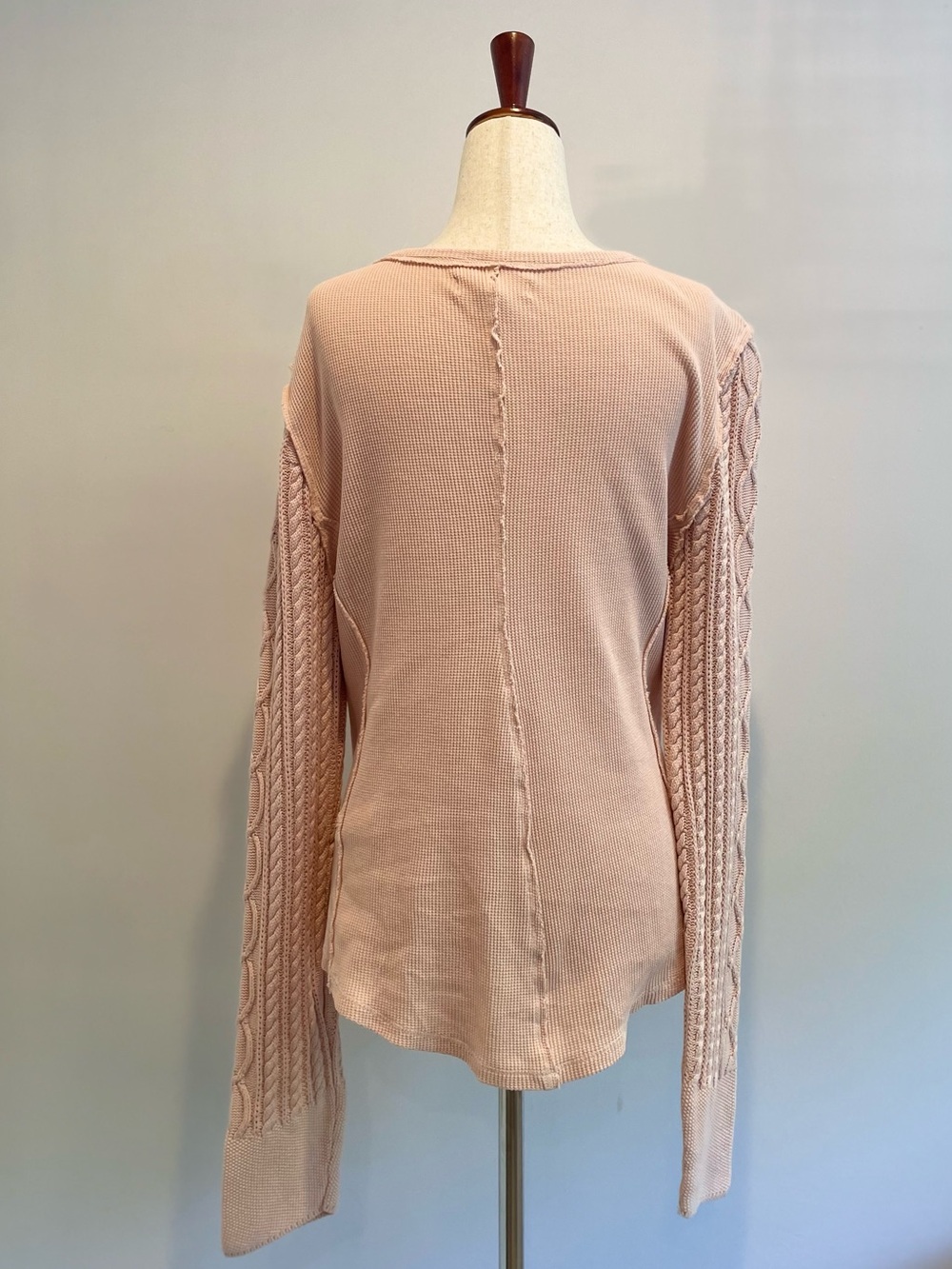 100% Cotton Lucky Brand Pink Textured Sleeve Henley - size L - Picture 5 of 11